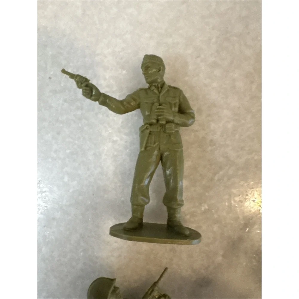 Vintage Green 54mm Toy‎ Soldiers Set Of 11
